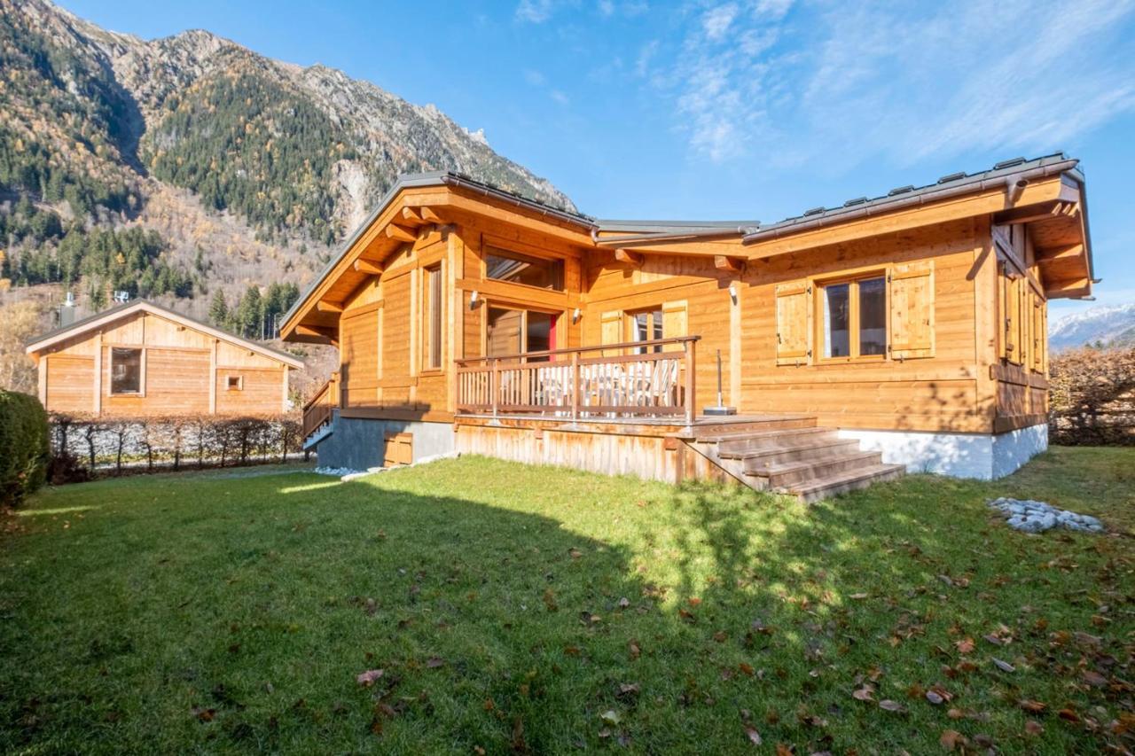 Family Cottage With Balcony In Chamonix Bagian luar foto